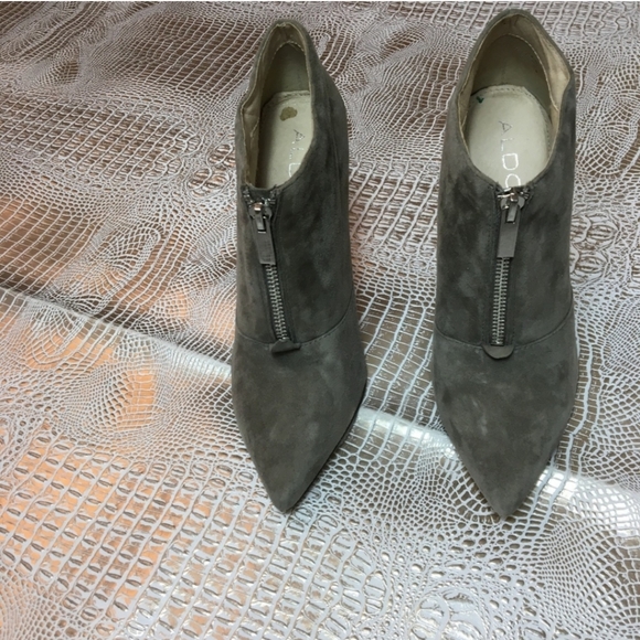 Aldo suede ankle bootie w/zipper size 8 - Picture 5 of 9